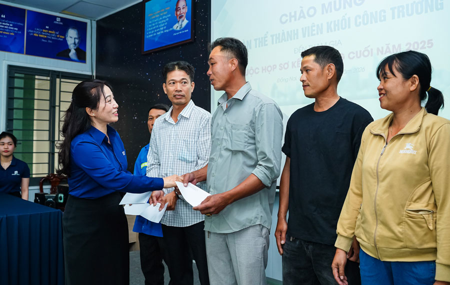 CÔNG ĐOÀN CƠ SỞ CÔNG TY CỔ PHẦN THIẾT KẾ XÂY DỰNG CHÍNH NAM TẶNG QUÀ TẾT CHO ĐOÀN VIÊN, NGƯỜI LAO ĐỘNG