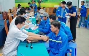 CHĂM SÓC SỨC KHỎE CBCNV SỰ QUAN TÂM TỪ NHỮNG ĐIỀU THIẾT THỰC